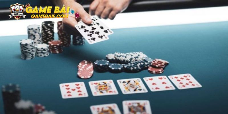 Xì phé Poker là trò chơi khá được yêu thích 